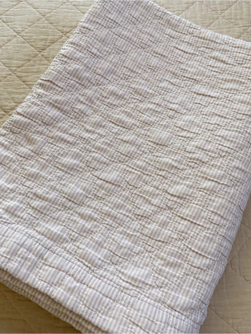 Neutral Beige White 100% Cotton Twin Quilt 62x86